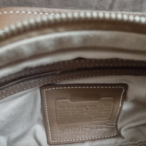 Coach H2H-6332 Bagutte Signature C Handbag Authentic Canvas Leather Trim - Picture 6 of 9